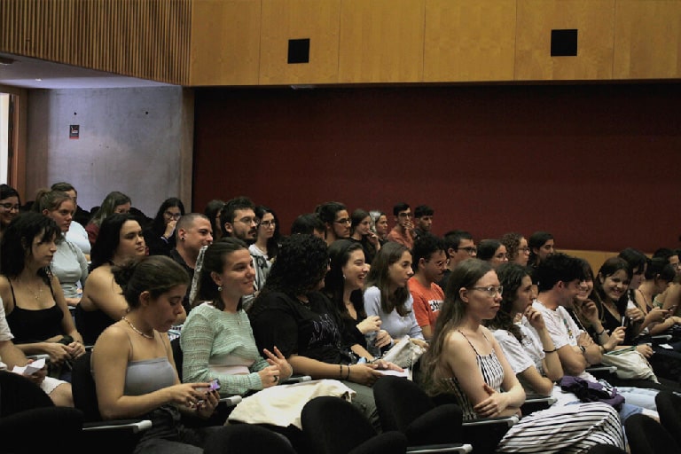 Público en la muestra de cortometrajes de ODS en Corto